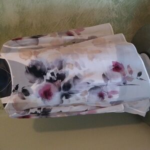 White House Black Market floral tunic